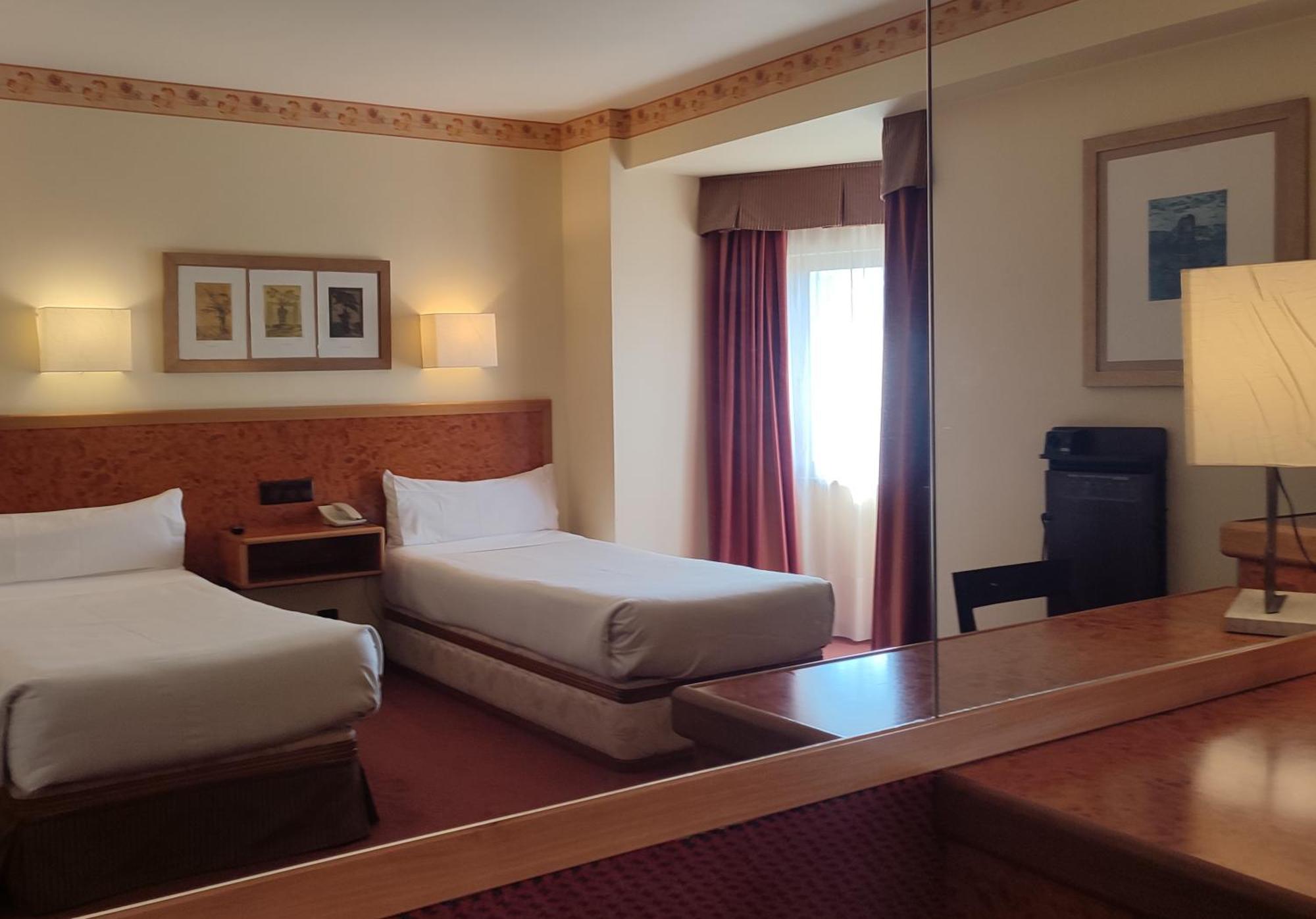 Hotel Sercotel Cuatro Postes Ávila Ngoại thất bức ảnh