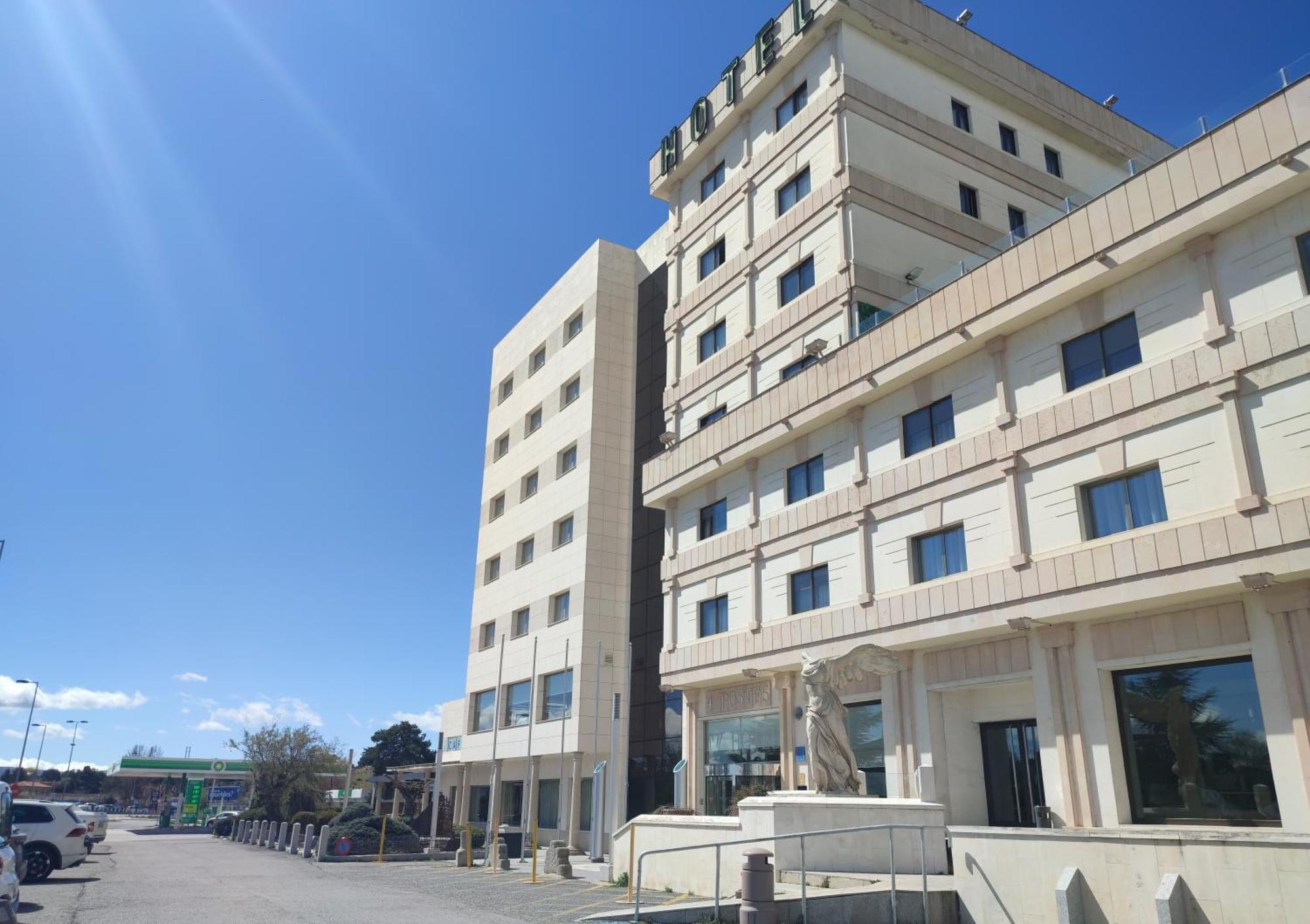 Hotel Sercotel Cuatro Postes Ávila Ngoại thất bức ảnh