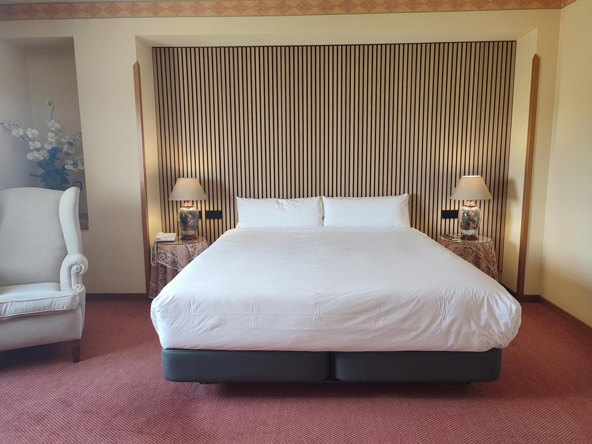 Hotel Sercotel Cuatro Postes Ávila Ngoại thất bức ảnh