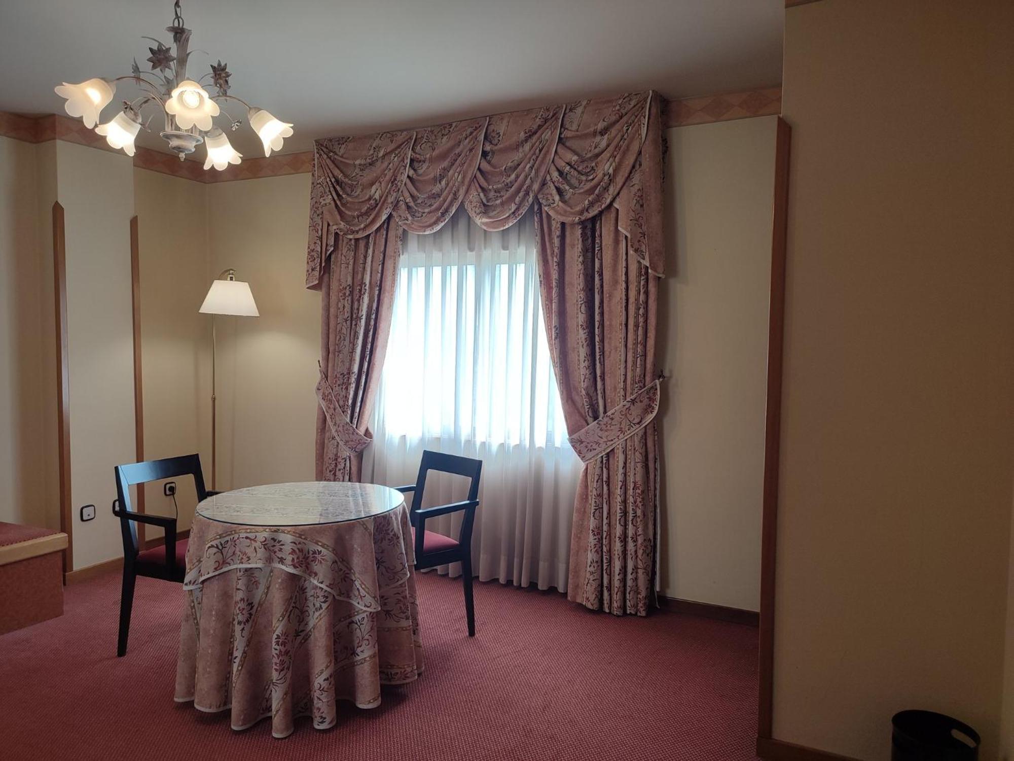 Hotel Sercotel Cuatro Postes Ávila Ngoại thất bức ảnh