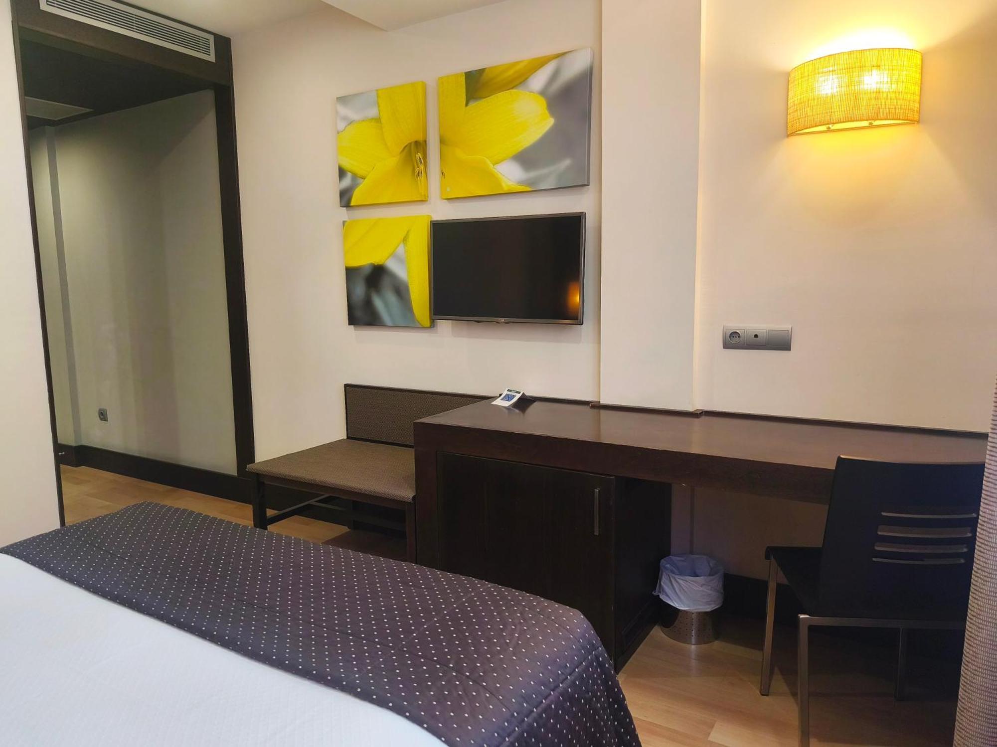 Hotel Sercotel Cuatro Postes Ávila Ngoại thất bức ảnh