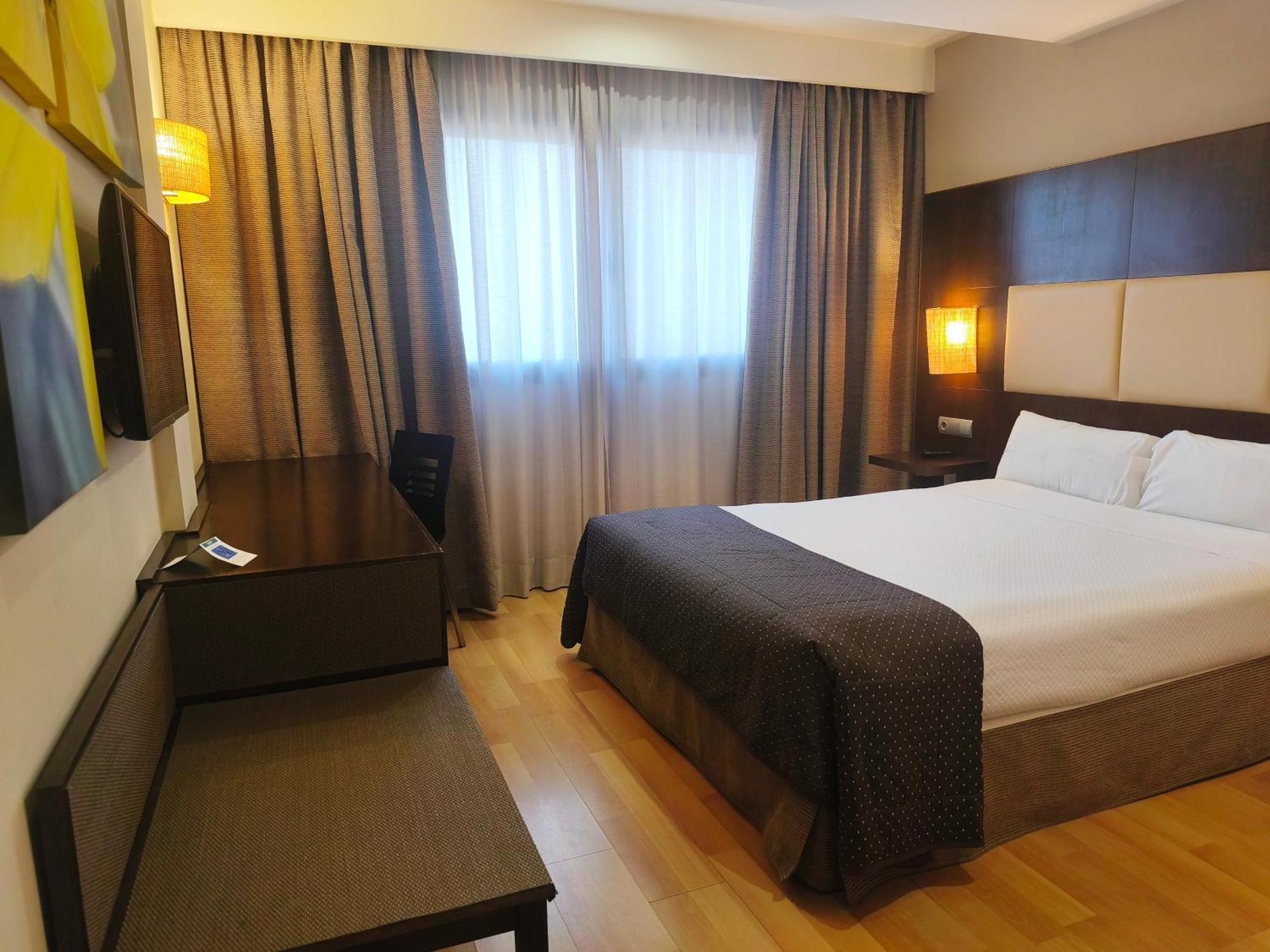 Hotel Sercotel Cuatro Postes Ávila Ngoại thất bức ảnh