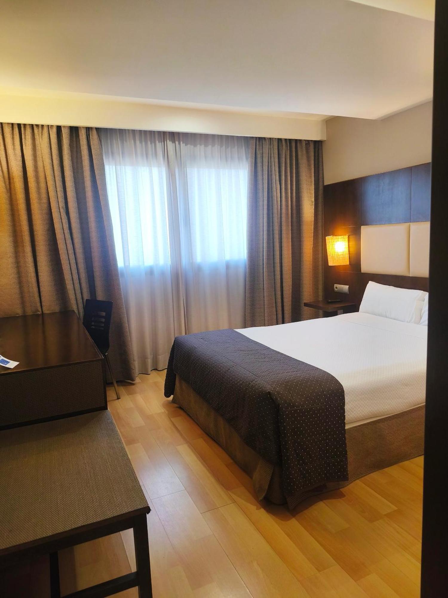 Hotel Sercotel Cuatro Postes Ávila Ngoại thất bức ảnh